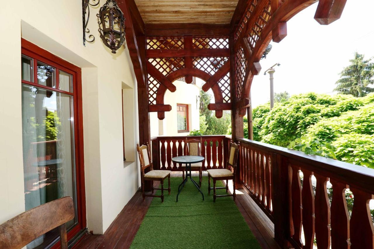 فندق Nyíregyházaفي  Nyilas Fogado المظهر الخارجي الصورة